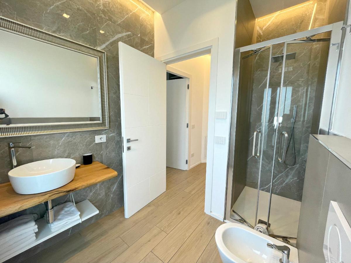 Arcioun Suite Риччоне Экстерьер фото